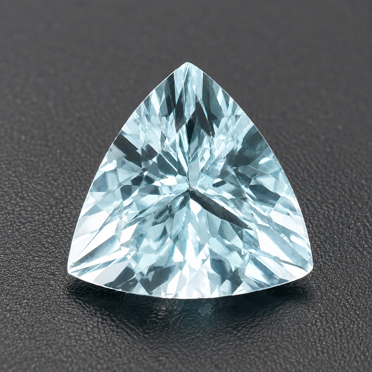 Acquamarina Naturale Trillion 1.60ct – Pietra Preziosa per Gioielleria