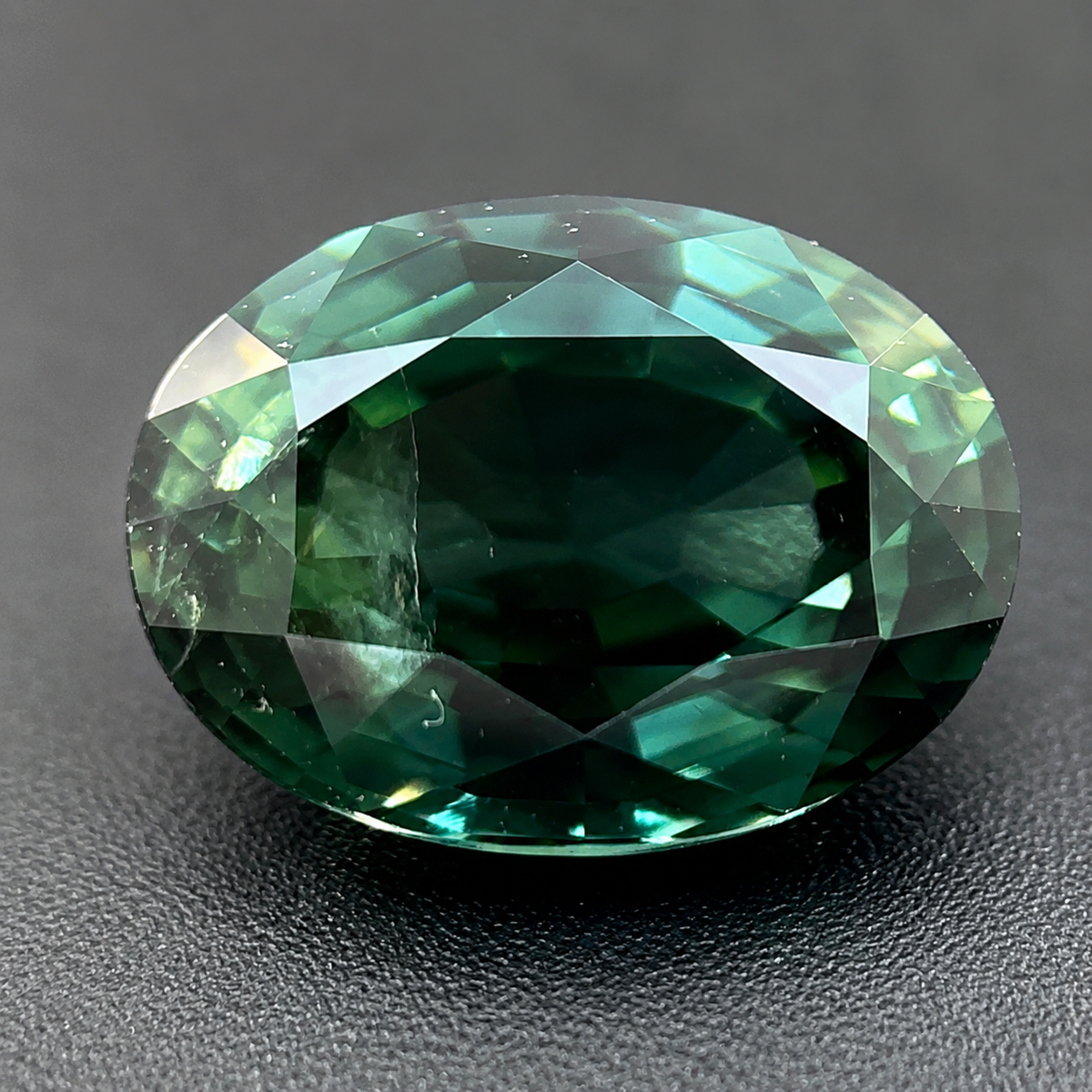 Zaffiro Australiano Naturale Ovale 1.95ct – Pietra Preziosa per Alta Gioielleria