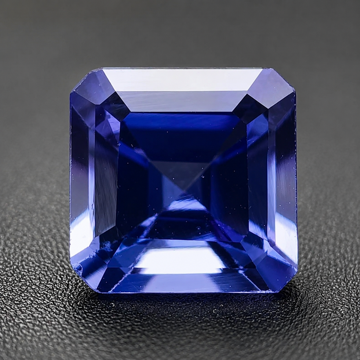 Tanzanite Naturale Ottagono 0.90ct – Gemma Rara Viola per Gioielleria