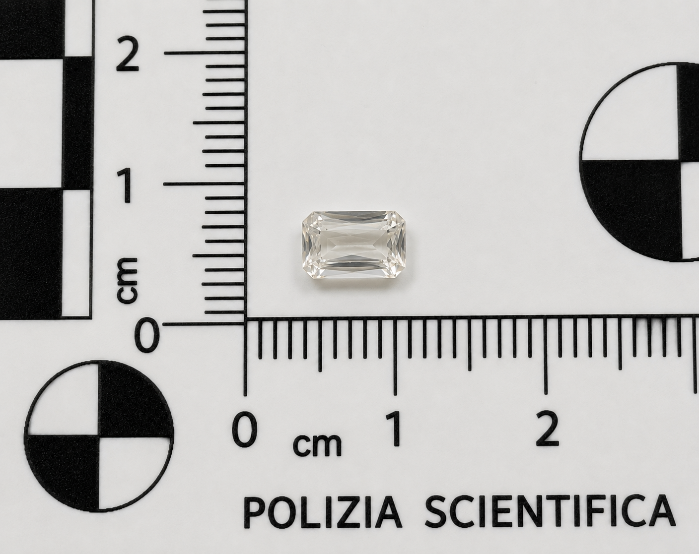 Danburite Naturale Ottagono 5.00ct – Gemma Rara per Gioielleria