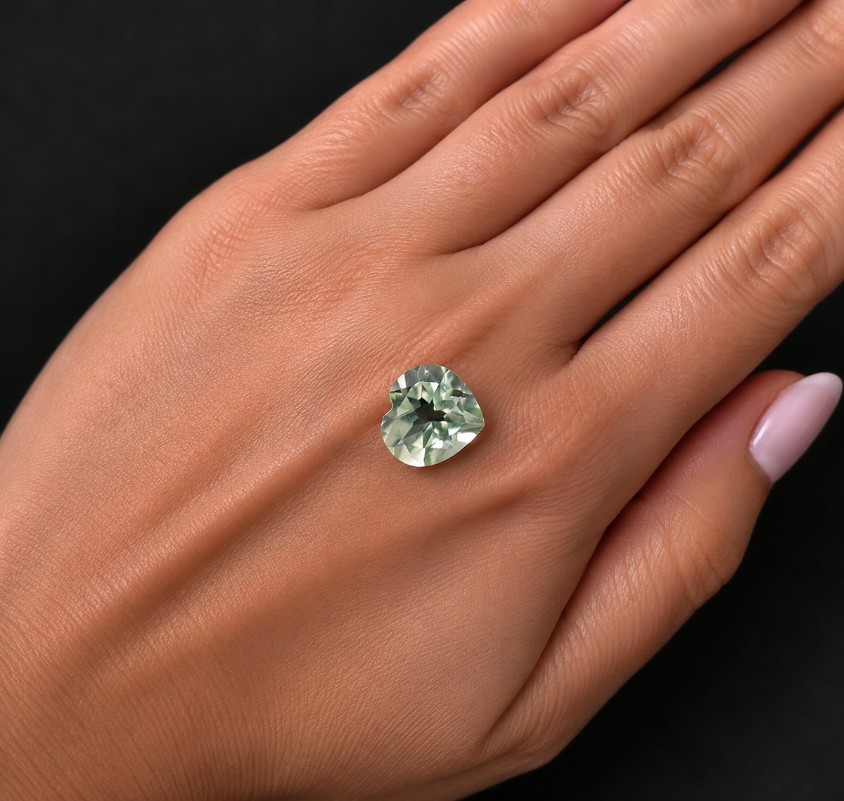 Praseolite Naturale Cuore 3.30ct – Quarzo Verde per Gioielleria