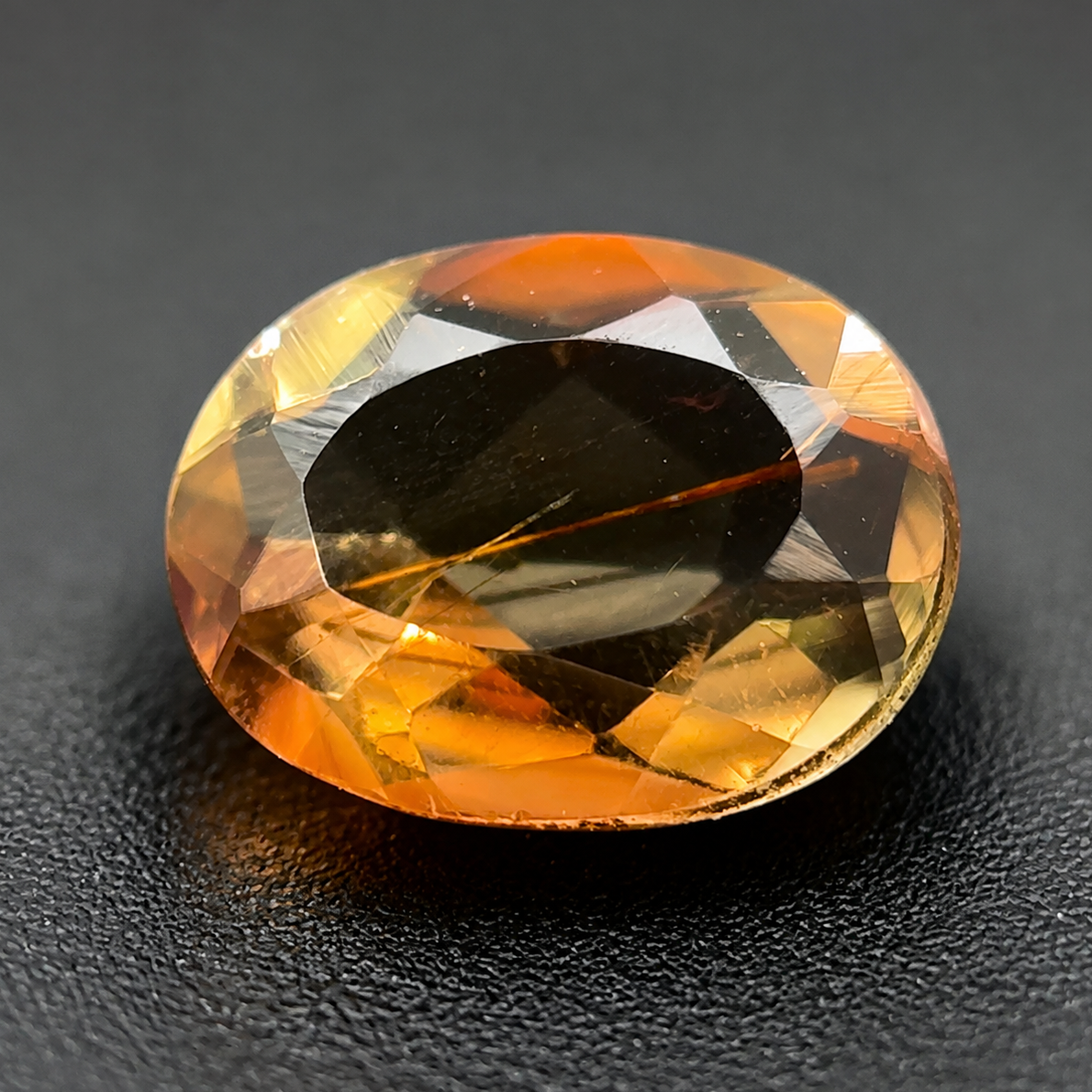 Andalusite Naturale Ovale 0.70ct – Gemma Pleocroica Rara per Gioielleria