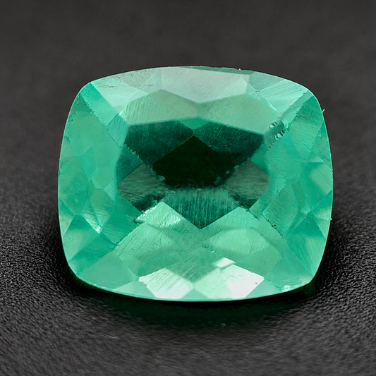 Apatite Naturale Cushion 2.25ct – Pietra Preziosa Verde-Azzurro per Gioielleria