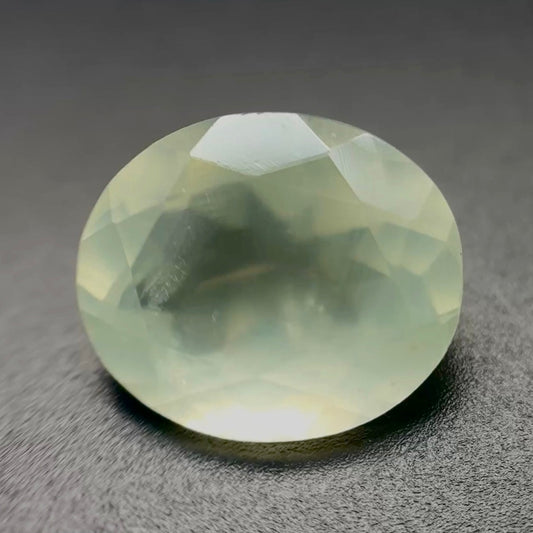Prenite Naturale Ovale 4.75ct – Pietra Sempreziosa Verde per Gioielleria
