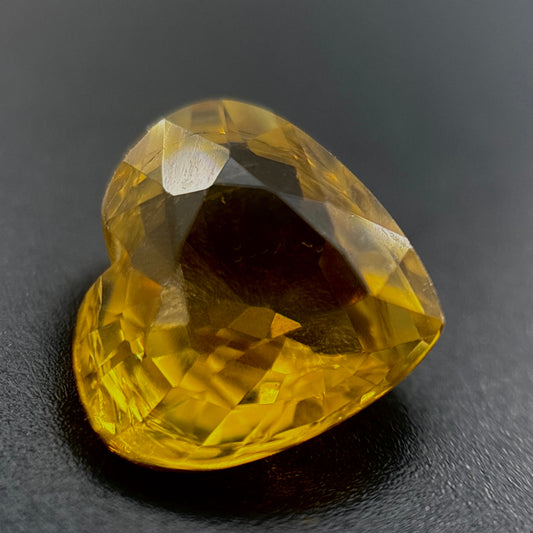 Tormalina Autumn Cuore 3.20ct – Pietra Preziosa per Gioielleria