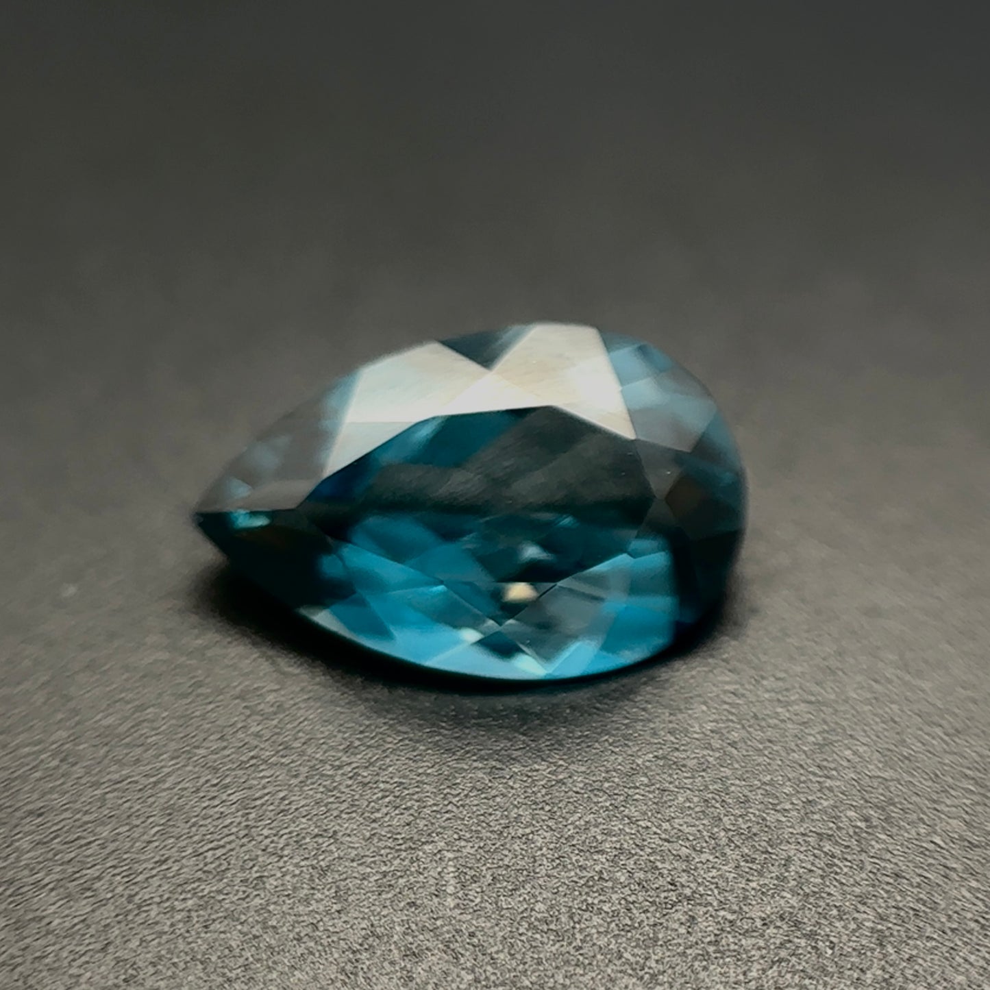 LONDON TOPAZ 💙 CT 3.15