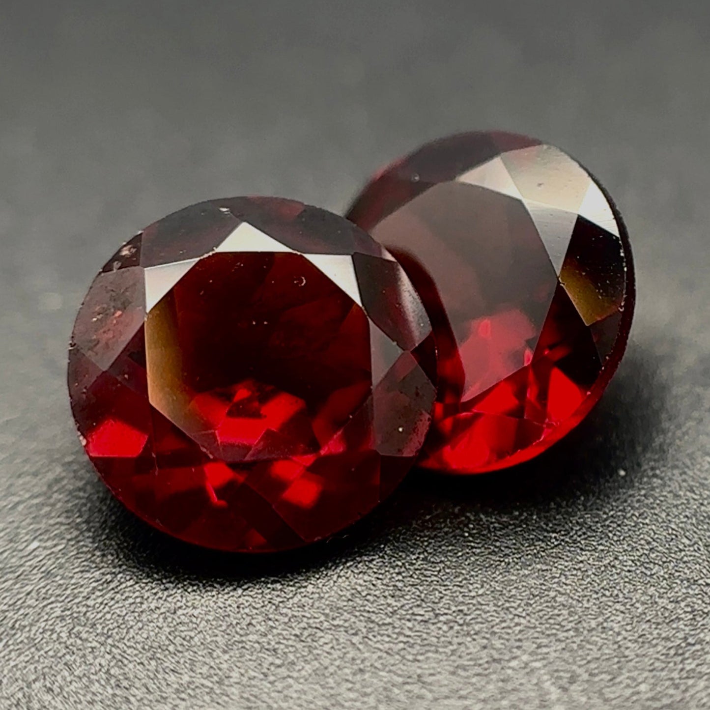Granato Naturale Tondi 3.60ct – Pietra Preziosa Rossa per Gioielleria