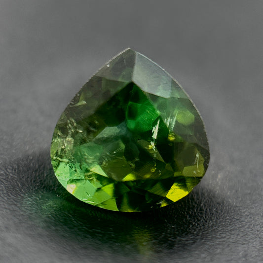 Tormalina Chrome Goccia 0.90ct – Pietra Preziosa Rara per Gioielleria