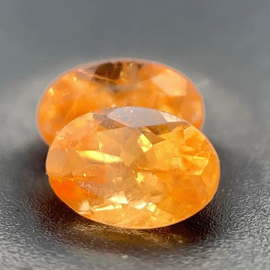 Spessartite Naturale Ovali 1.45ct – Granato Arancio Fuoco per Alta Gioielleria
