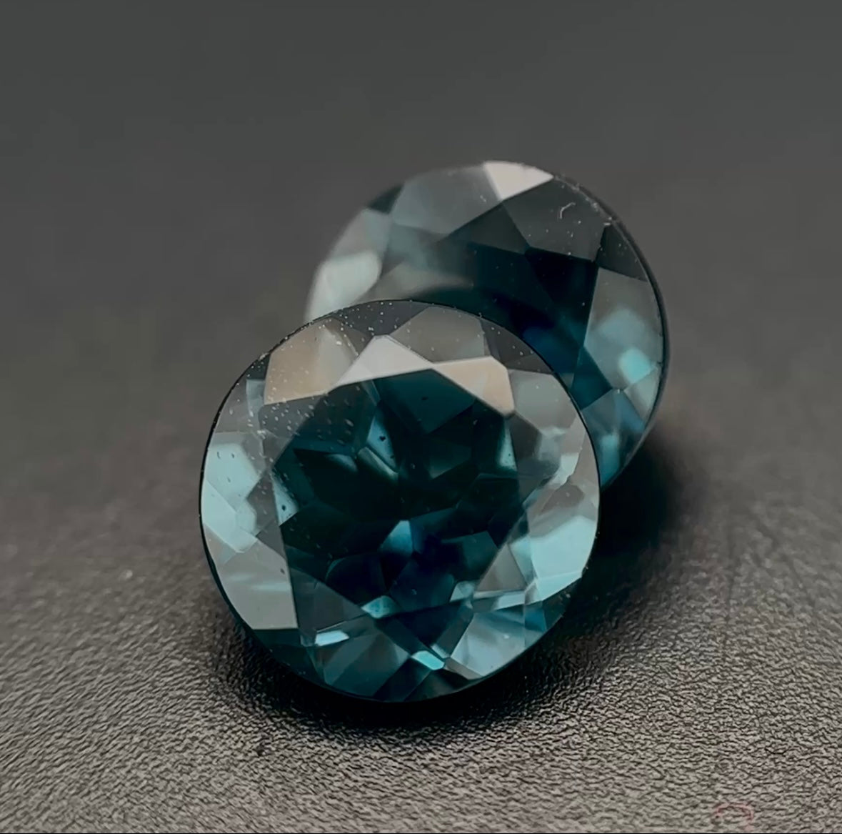 LONDON TOPAZ 💙 CT 4.60