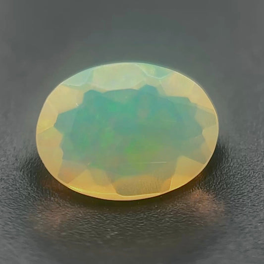 Opale Naturale Ovale 0.55ct – Gemma con Gioco di Colori per Gioielleria