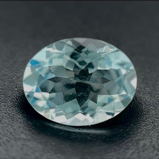 Acquamarina Naturale Ovale 1.45ct – Pietra Preziosa per Gioielleria