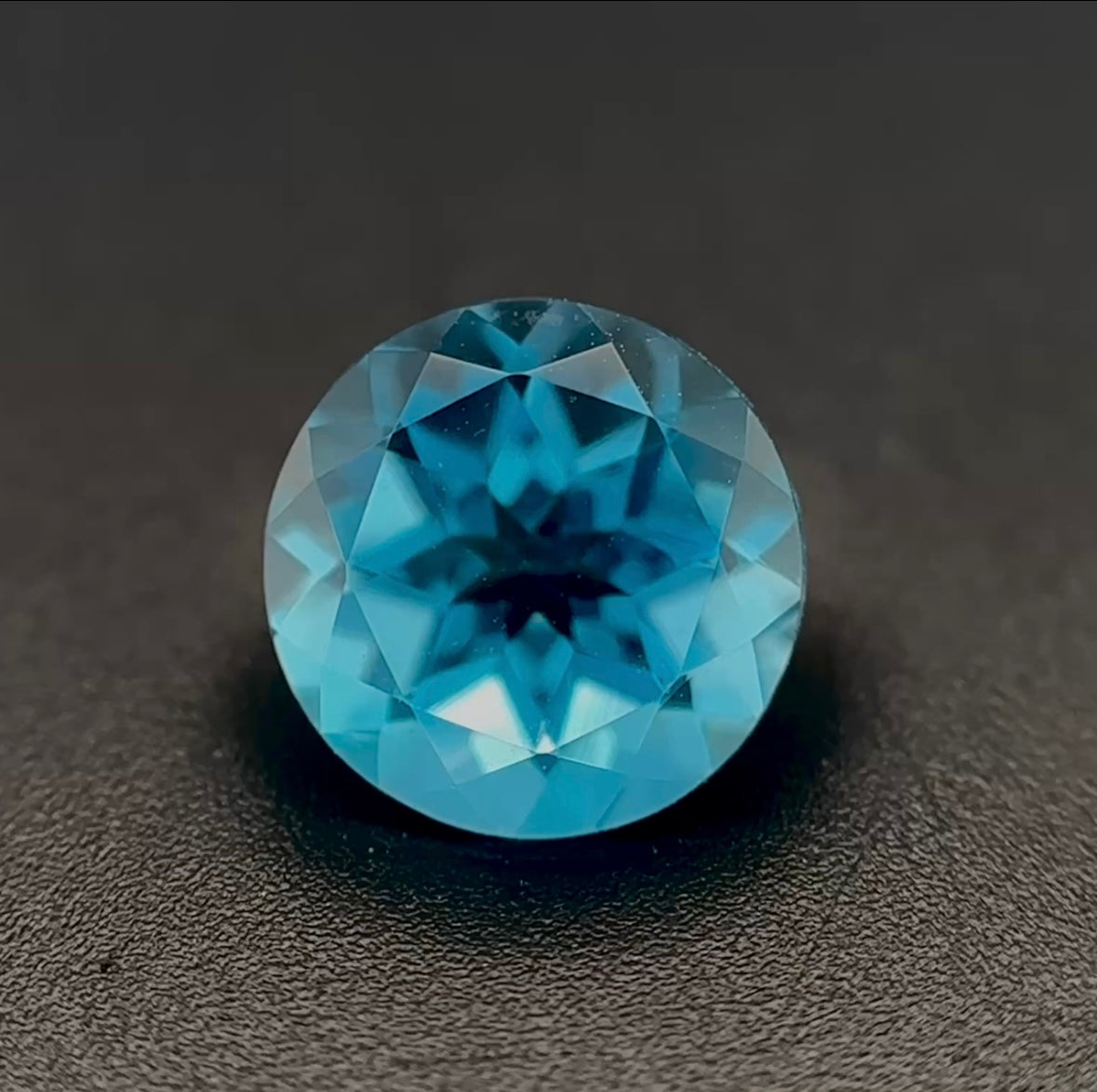 SWISS TOPAZ 🩵 CT 2.50