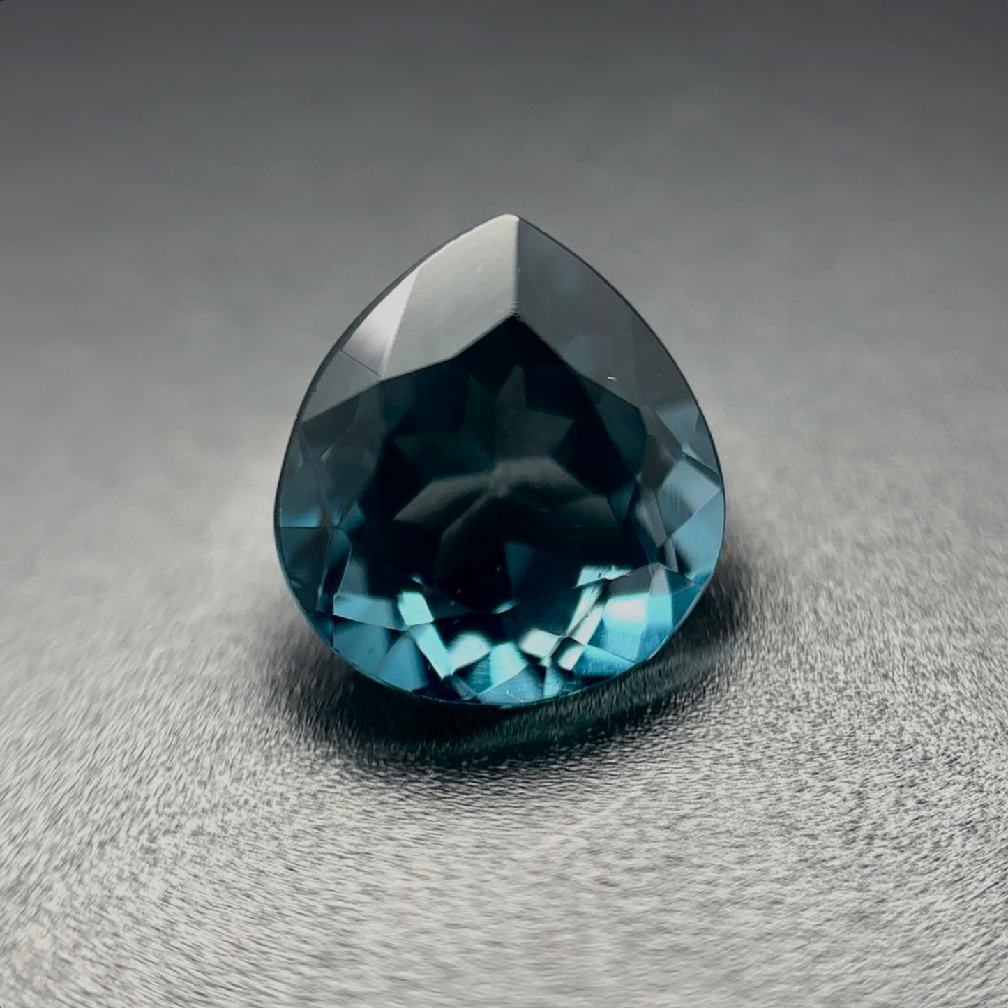 LONDON TOPAZ 💙 CT 2.60