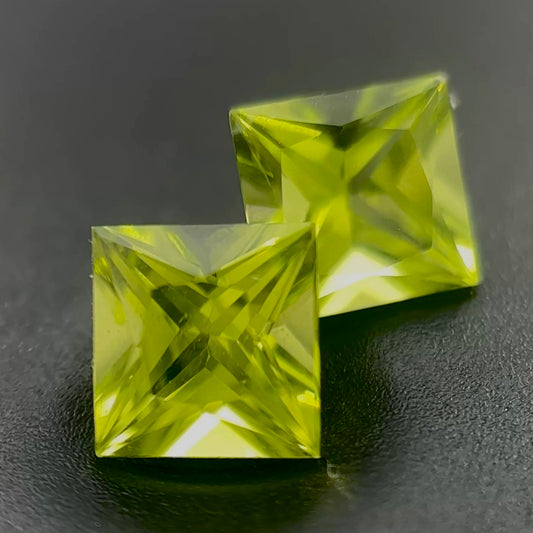 Peridot Naturale Carre 2.25ct – Pietra Preziosa Verde per Gioielleria