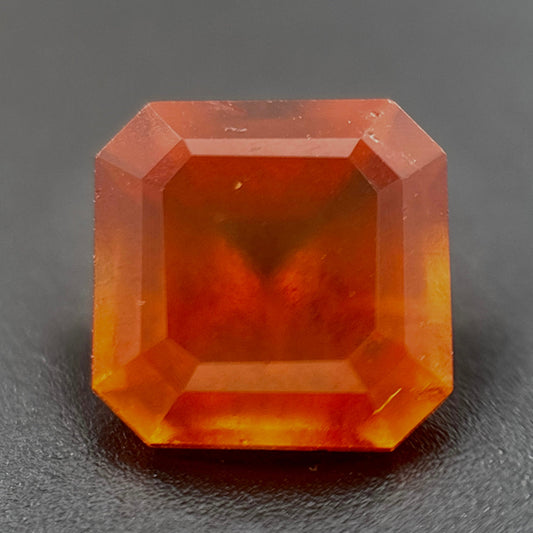 Spessartite Naturale Ottagono 1.90ct – Granato Arancio Fuoco per Alta Gioielleria