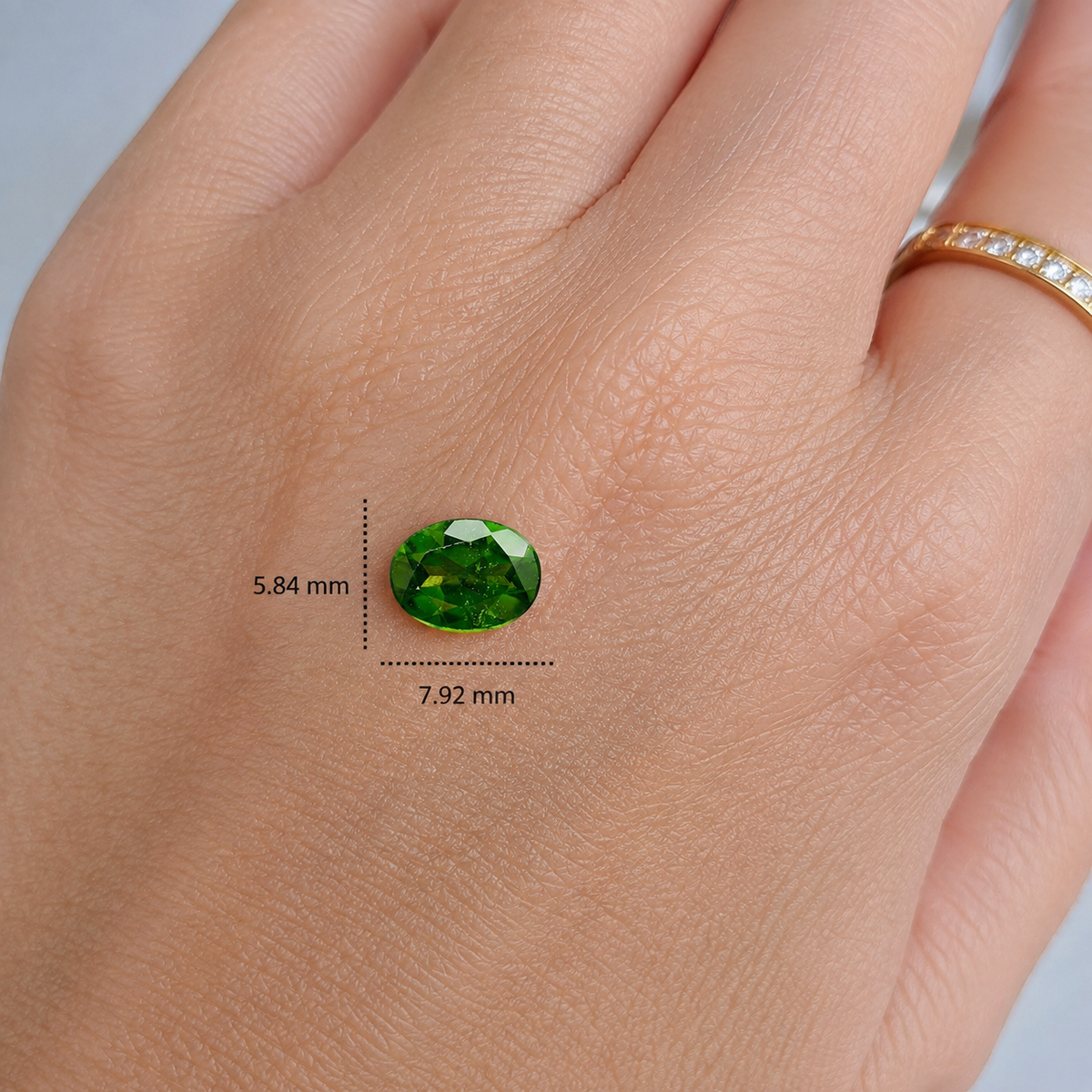 Cromodiopside Naturale Ovale 1.35ct – Gemma Verde Siberiana per Gioielleria