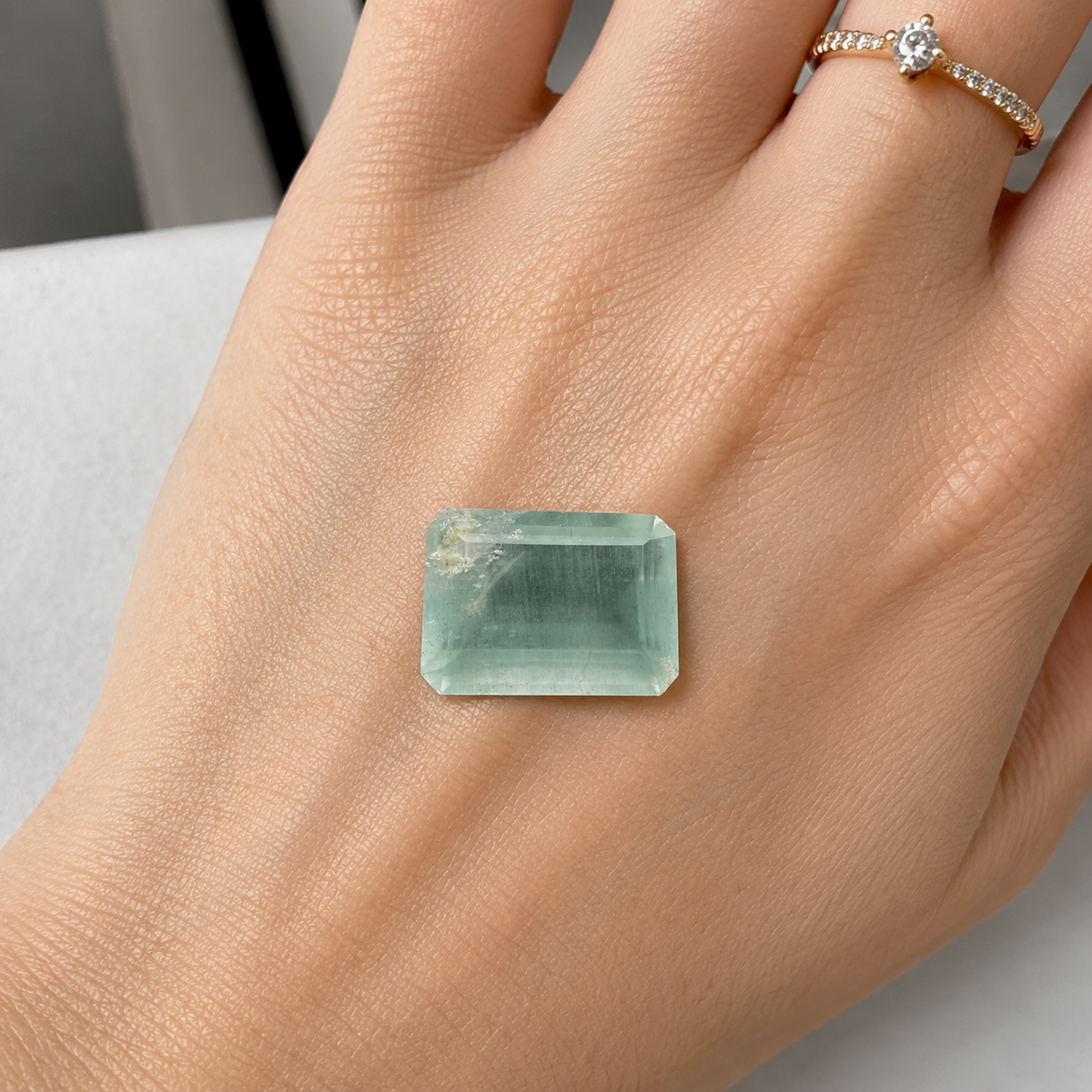 Acquamarina Milky Naturale Ottagono 10.95ct – Pietra Preziosa per Gioielleria