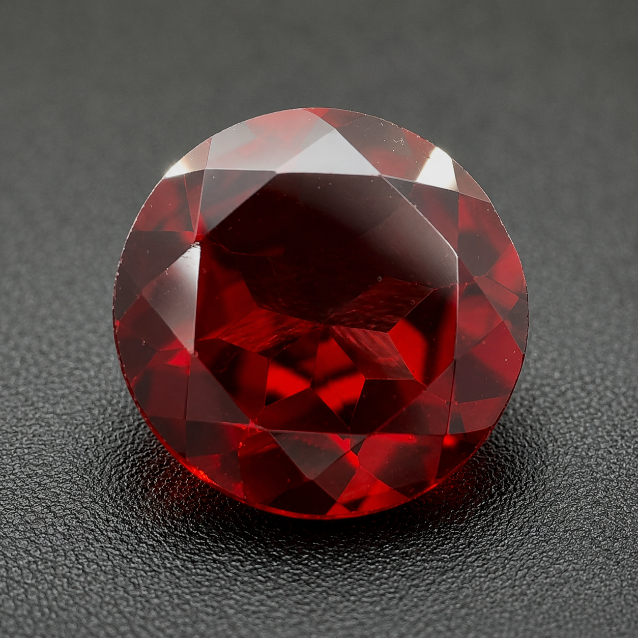 Granato Naturale Tondo 1.60ct – Pietra Preziosa Rossa per Gioielleria