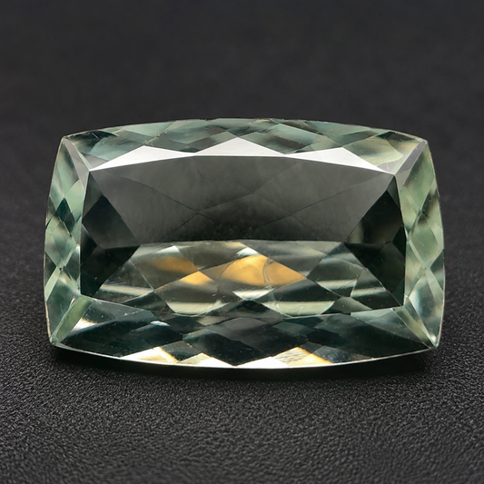 Praseolite Naturale Cushion 12.80ct – Quarzo Verde per Gioielleria