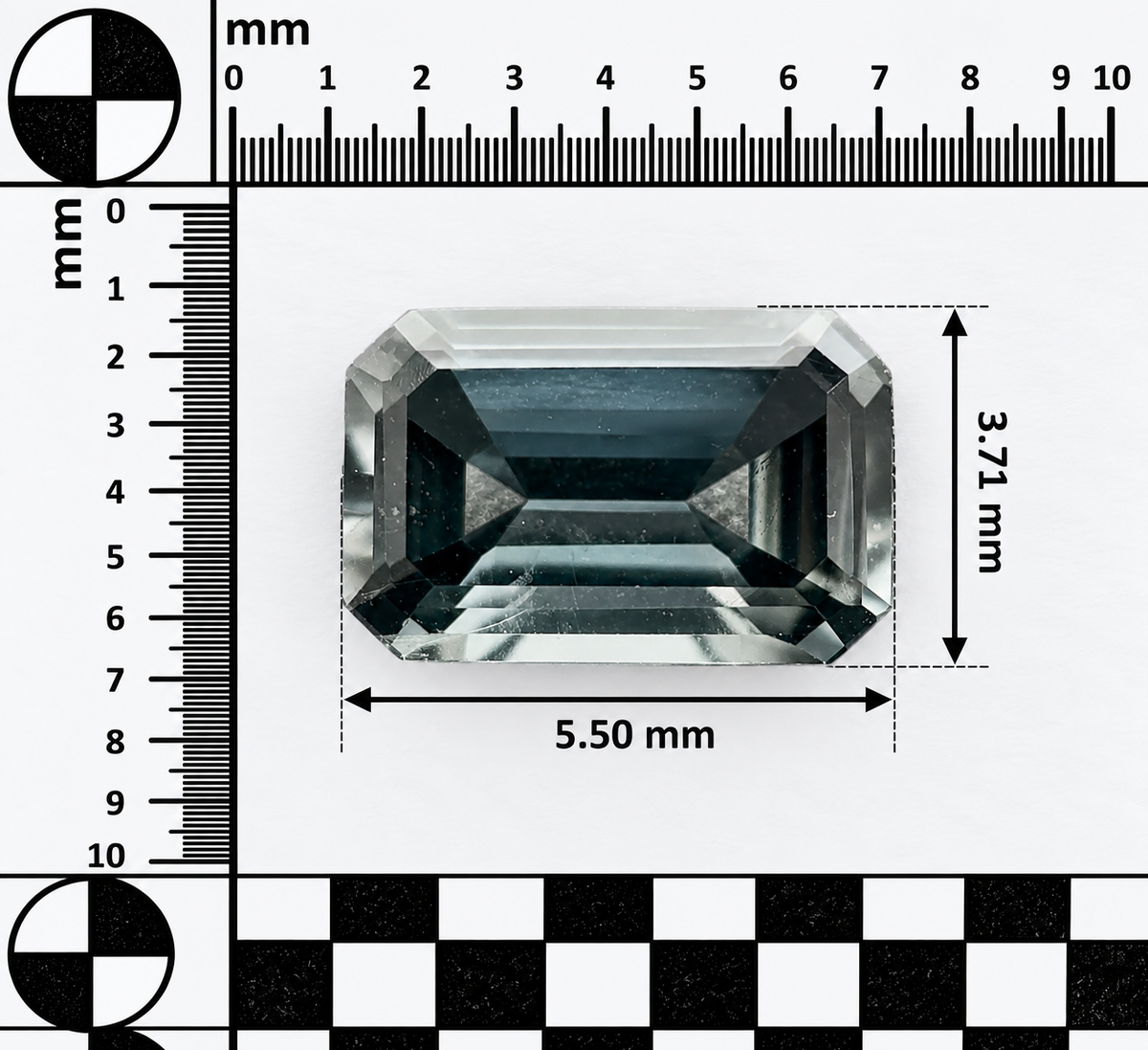 Spinello Grigio Naturale Ottagono 0.50ct – Gemma Rara per Alta Gioielleria