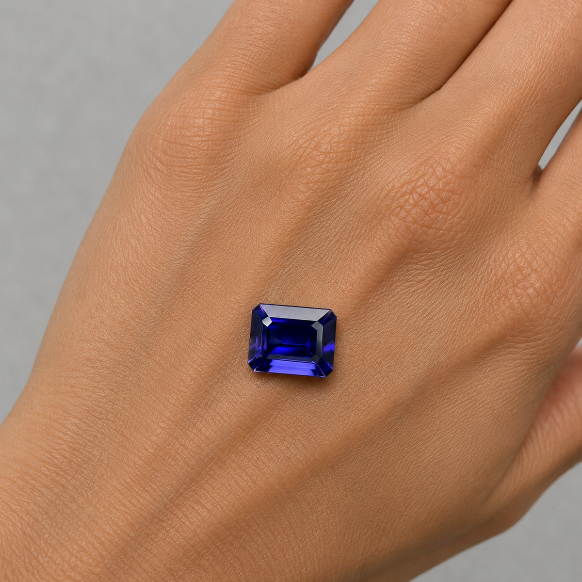 Iolite Naturale Ottagono 2.80ct – Gemma Viola Pleocroica per Gioielleria