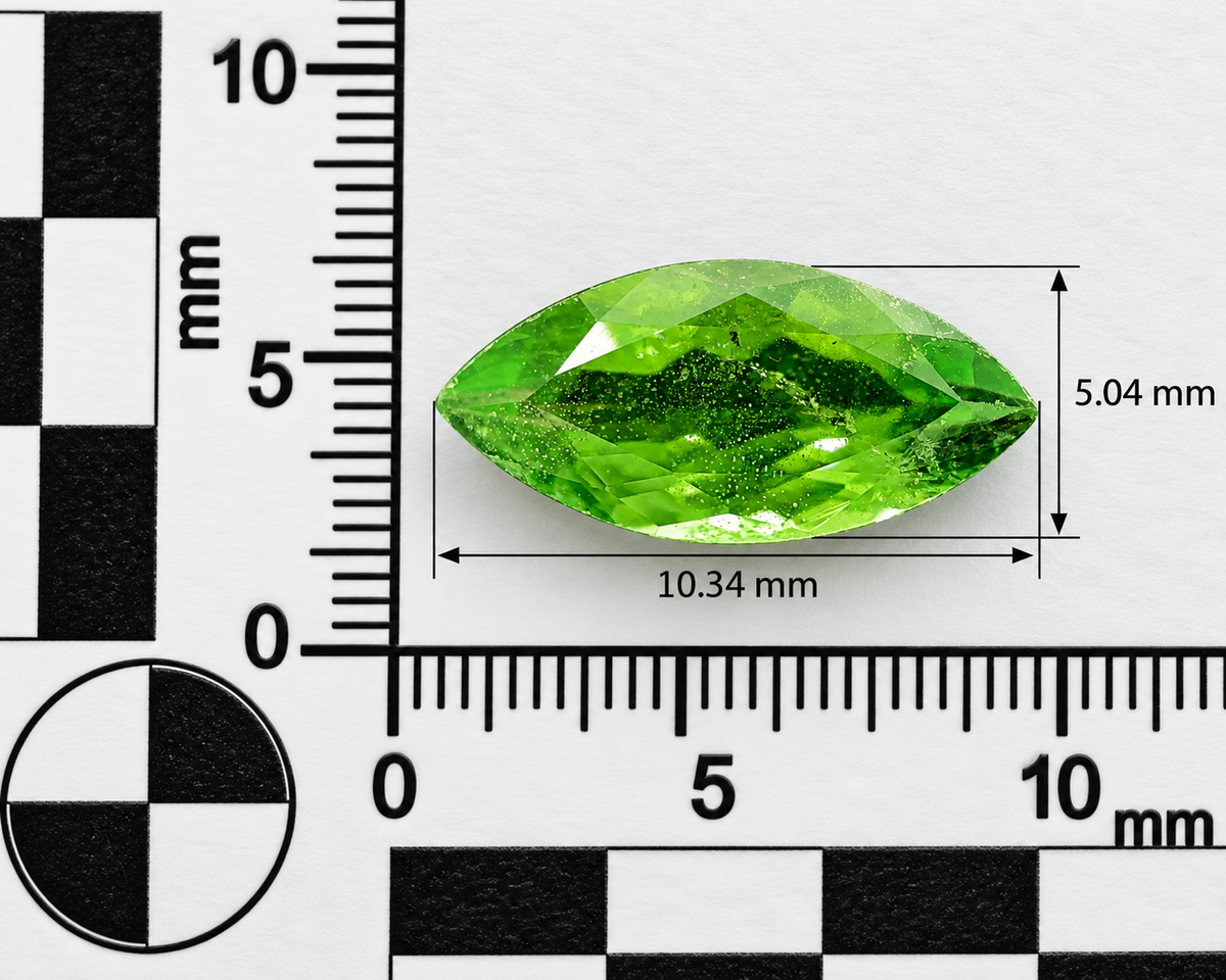 Tsavorite Naturale Marquise 1.30ct – Gemma Rara Verde per Gioielleria