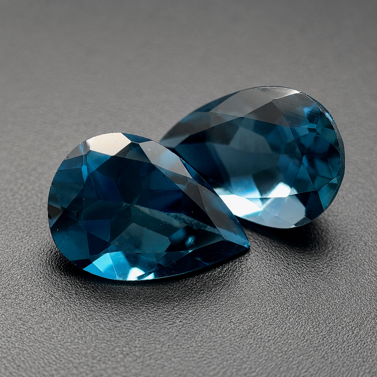 LONDON TOPAZ 💙 CT 3.70