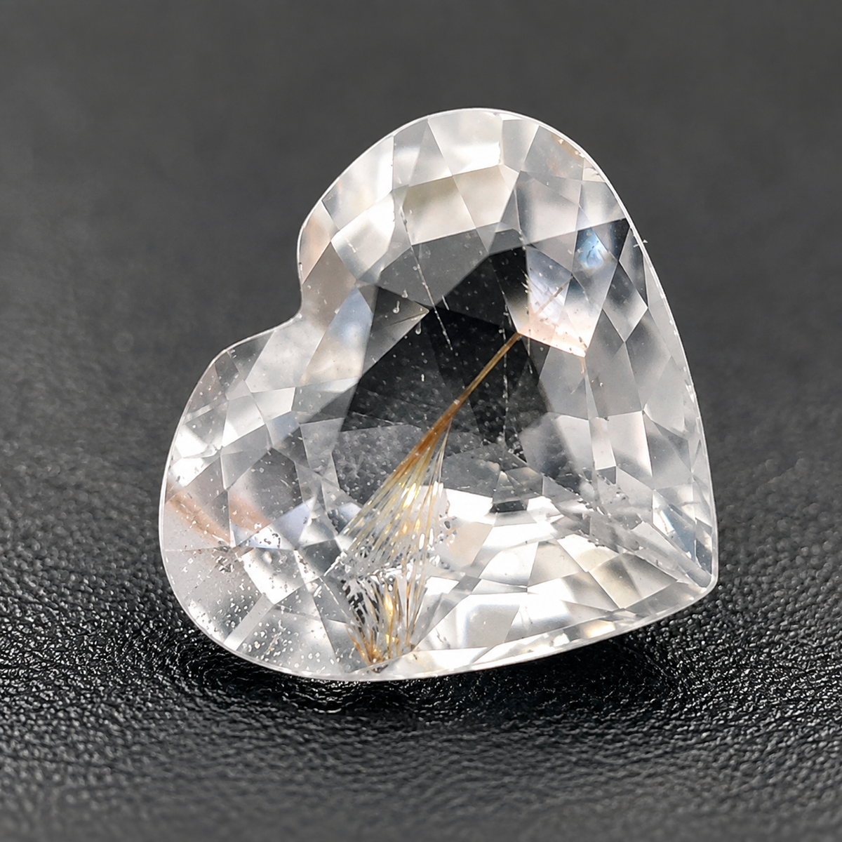Zaffiro Ice Naturale Cuore 1.25ct – Pietra Preziosa per Alta Gioielleria