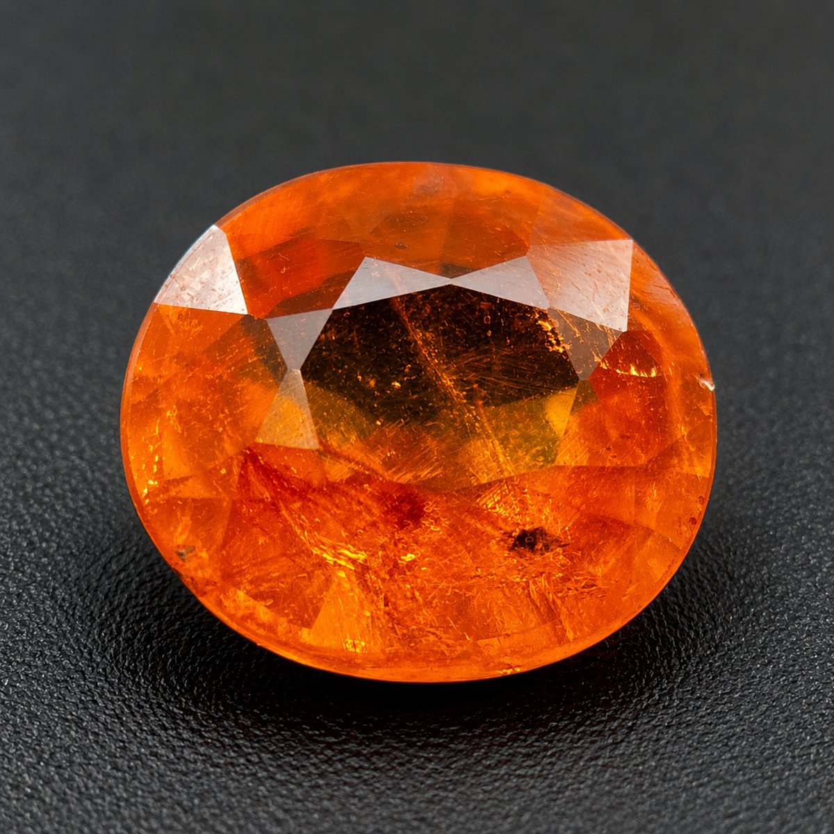 Spessartite Naturale Ovale 1.90ct – Granato Arancio per Alta Gioielleria