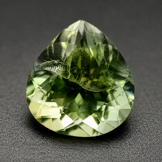 Apatite Naturale Goccia 4.95ct – Pietra Preziosa Verde per Gioielleria