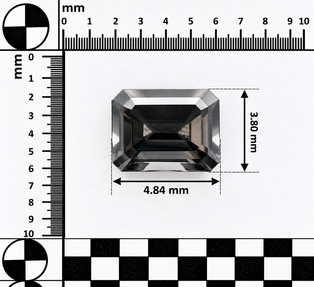 Spinello Grigio Naturale Ottagono 0.60ct – Gemma Rara per Alta Gioielleria