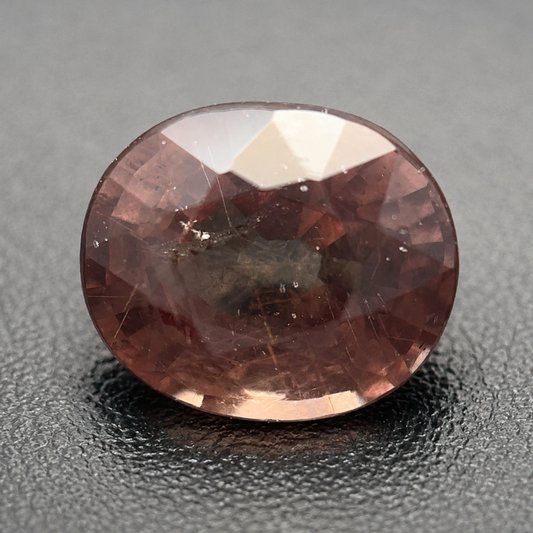 Granato ColorChange Naturale Ovale 0.80ct – Gemma Rara Cambia Colore