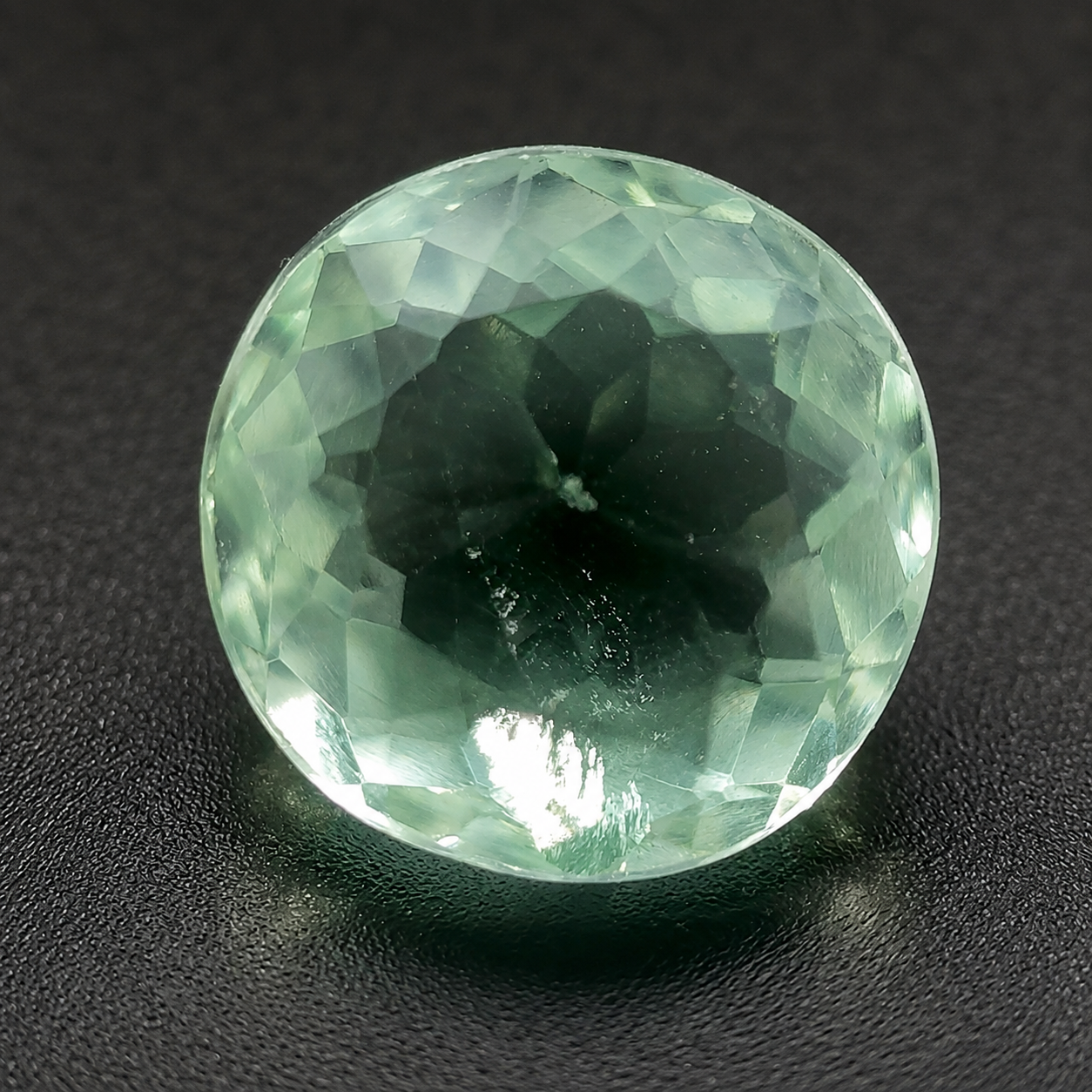 Fluorite Naturale Tondo 6.10ct – Pietra Semipreziosa per Gioielleria