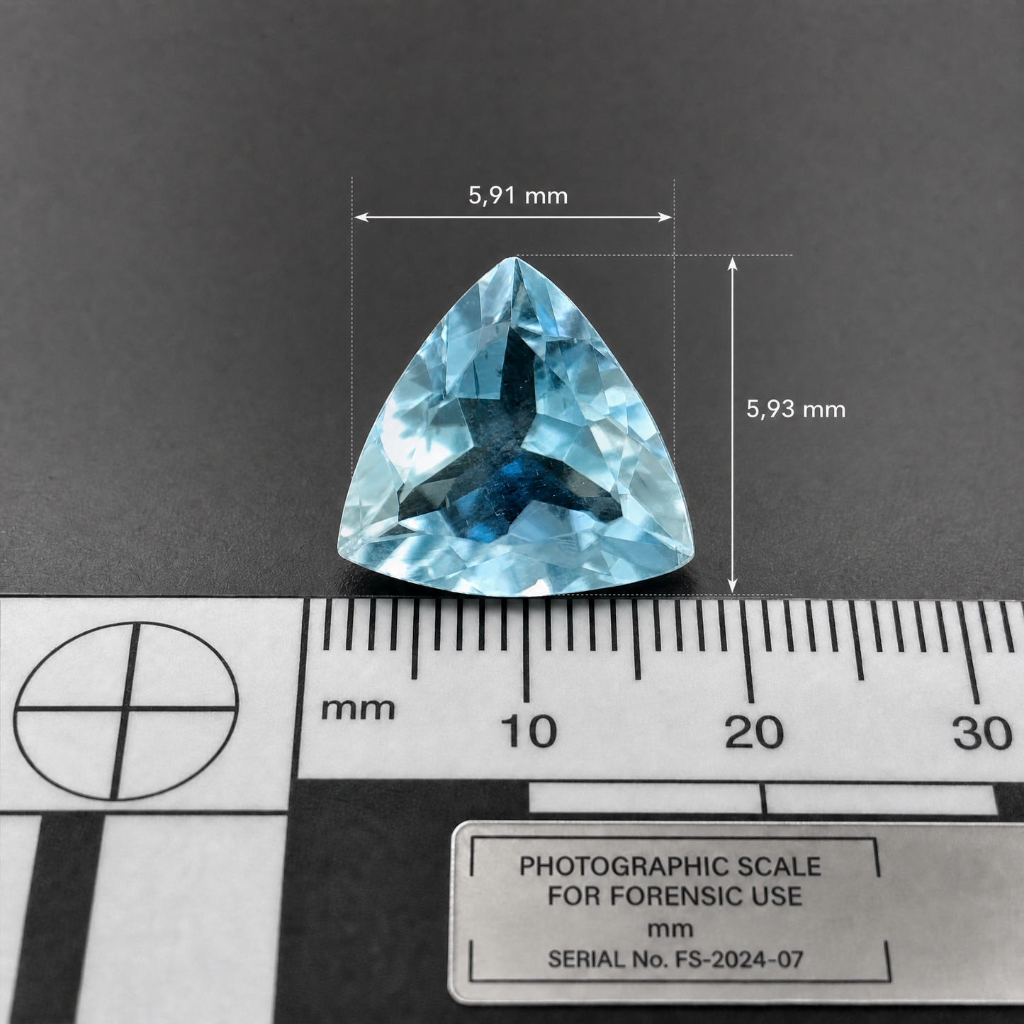 Acquamarina Naturale Trillion 0.55ct – Pietra Preziosa per Gioielleria